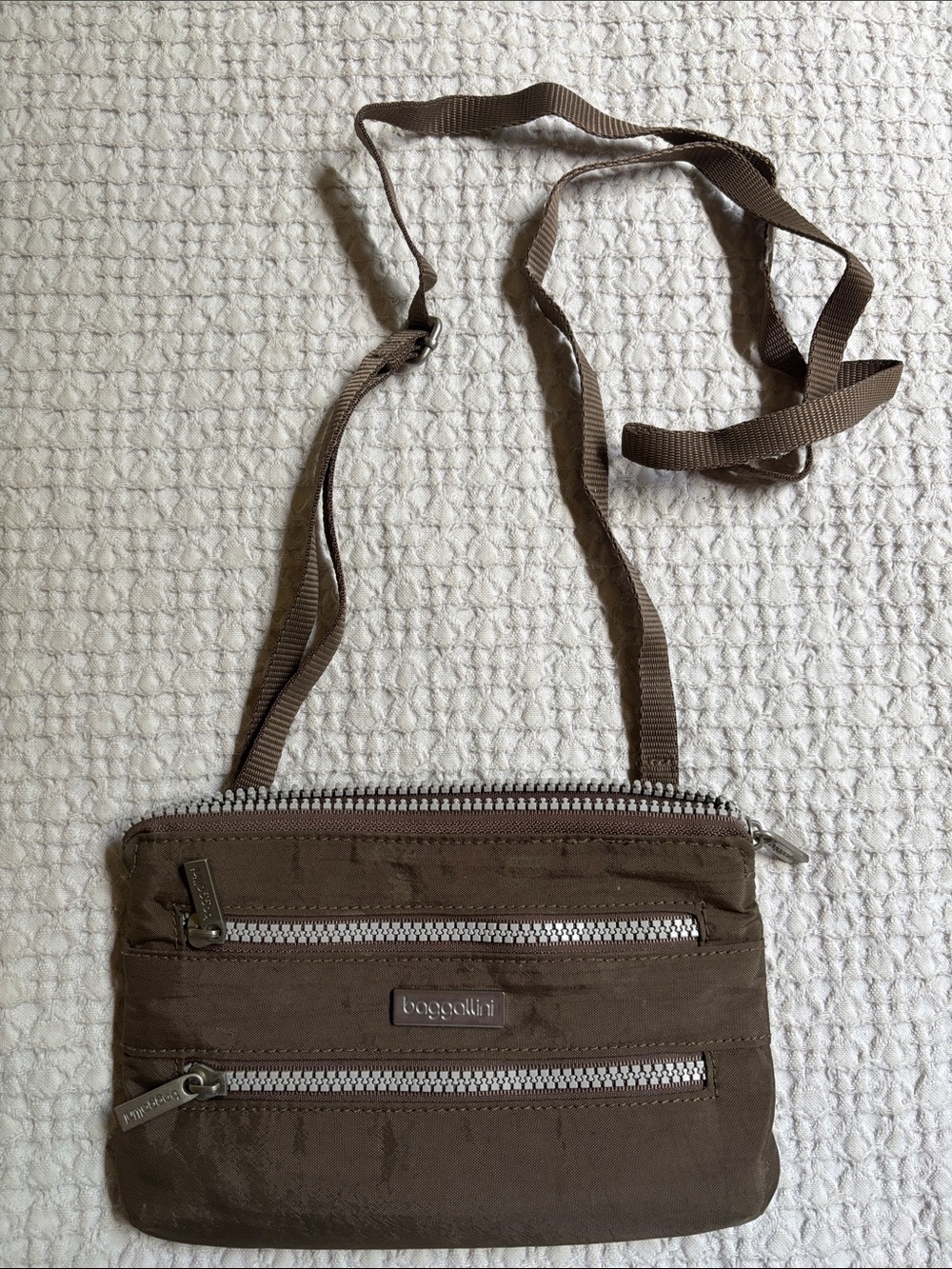 Baggallini Brown Lightweight Crossbody Messenger Bag